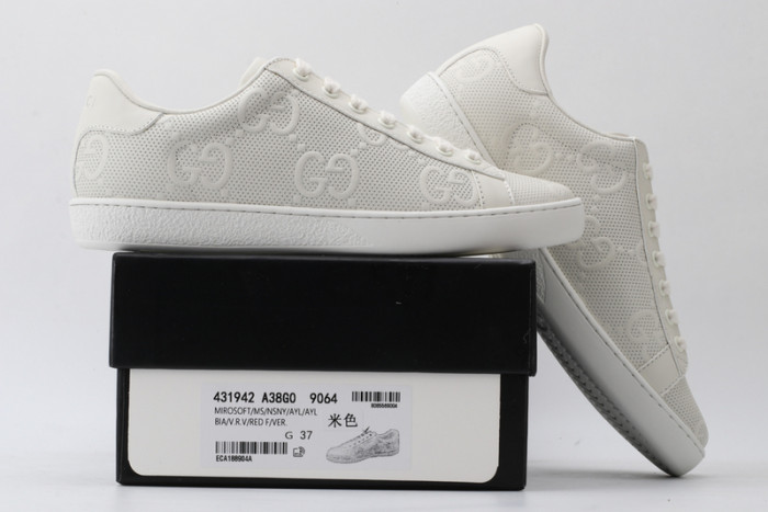 G*u*i* trainer sneaker70
