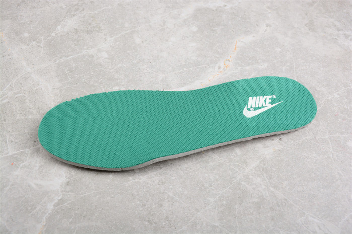 nike dunk low low “pink suede” dv3054-001