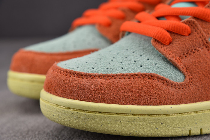 nike sb dunk low orange noise aqua dv5429-800