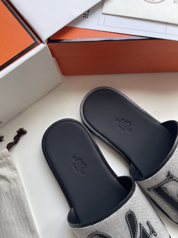 Herme* Sandal71