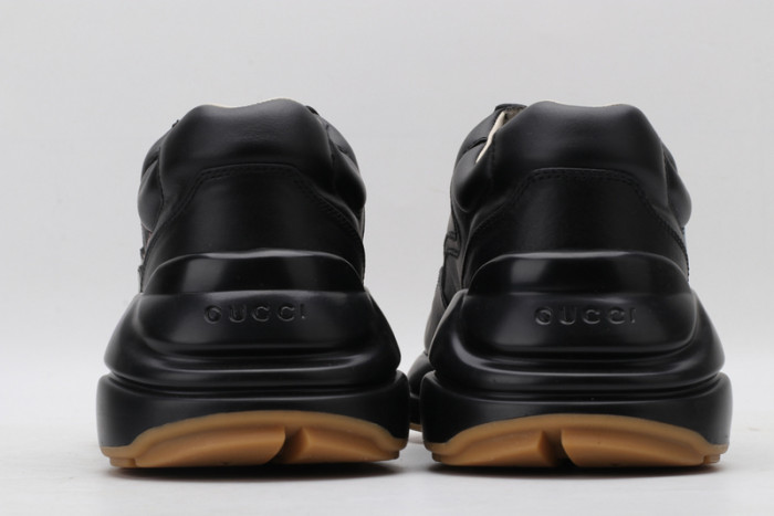G*u*i* trainer sneaker13